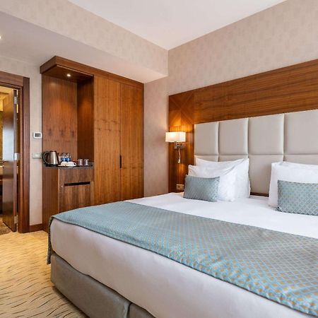 Clarion Hotel Istanbul Mahmutbey מראה חיצוני תמונה