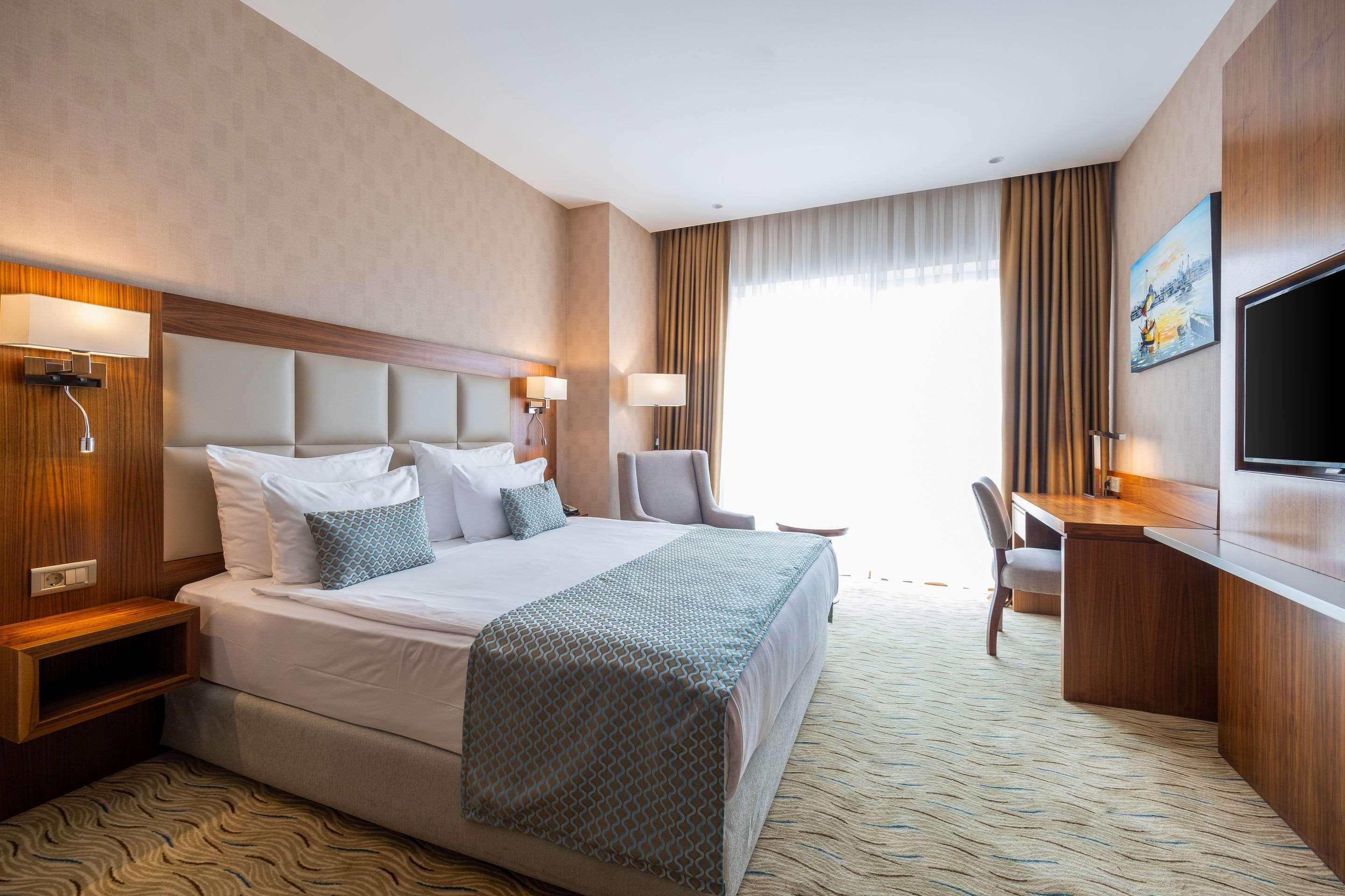 Clarion Hotel Istanbul Mahmutbey מראה חיצוני תמונה